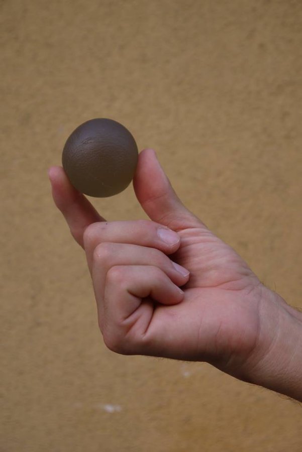 3. Egzersiz için kullanılan top
