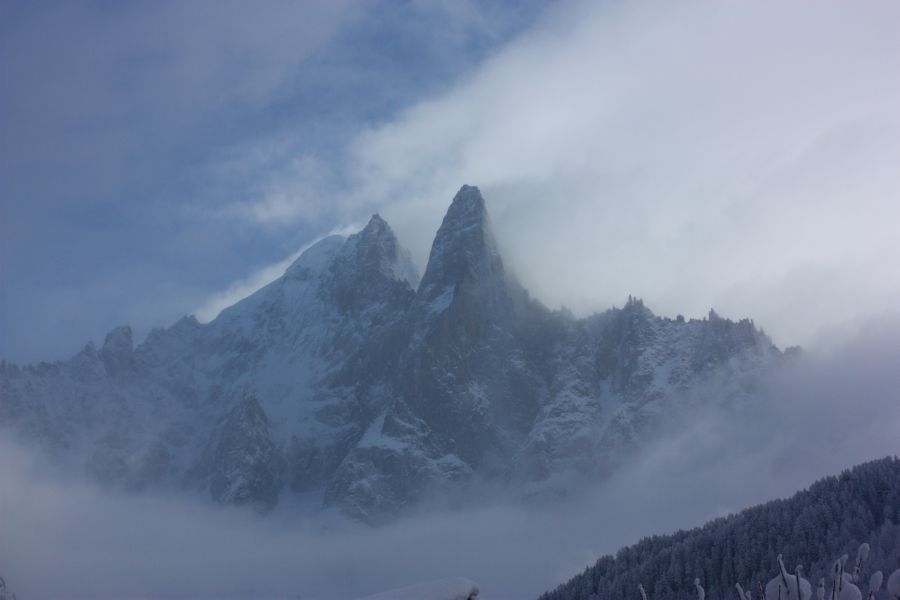 Chamonix'den kış manzaraları Petit Dru