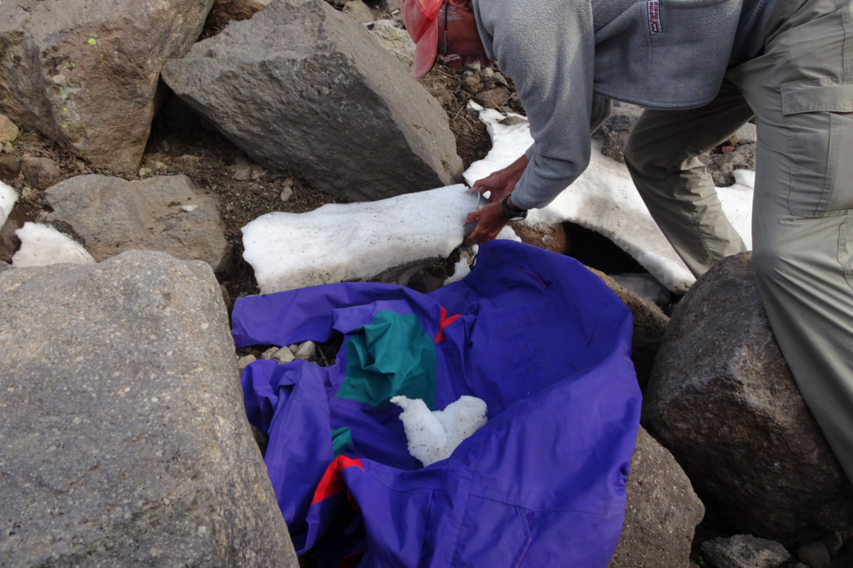 Kar toplama ve eritme çabaları