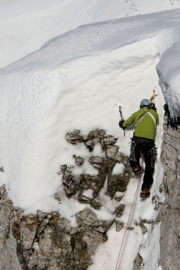 Alper kornişi tırmanırken
