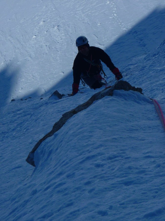 Emre ilk ip boyunu gelirken