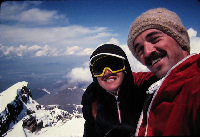 Cihan ile Haldun 19 Mayıs 1983 günü Küçük Erciyes dağında kendi resimlerini çekiyorlar