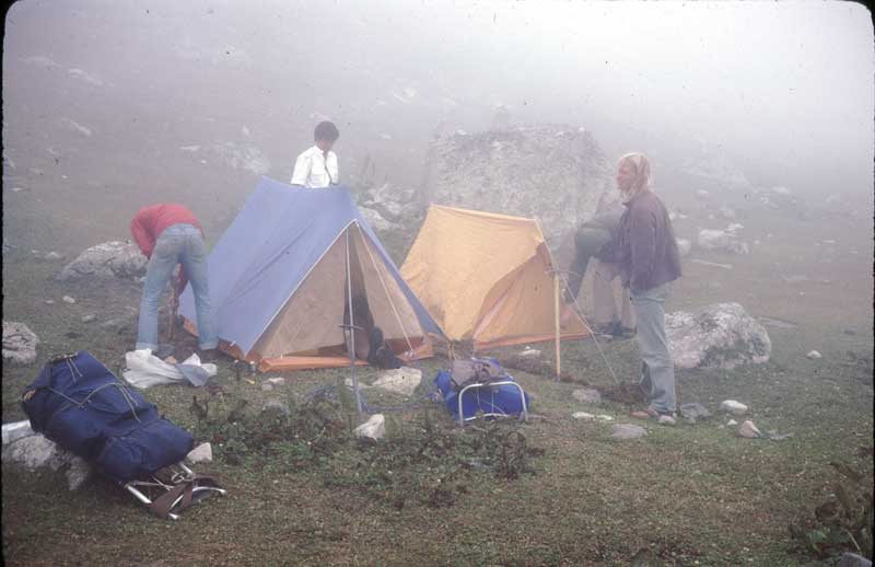 Çadırlar hep aynı ve aslında hiçbir etkinliğimize uygun değiller.