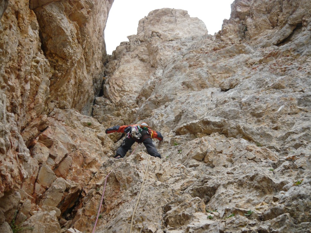 Övgün son ip boyunda