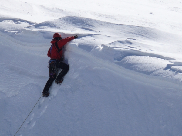 Serkan Altoparlak-Kürüz kornişi tırmanırken