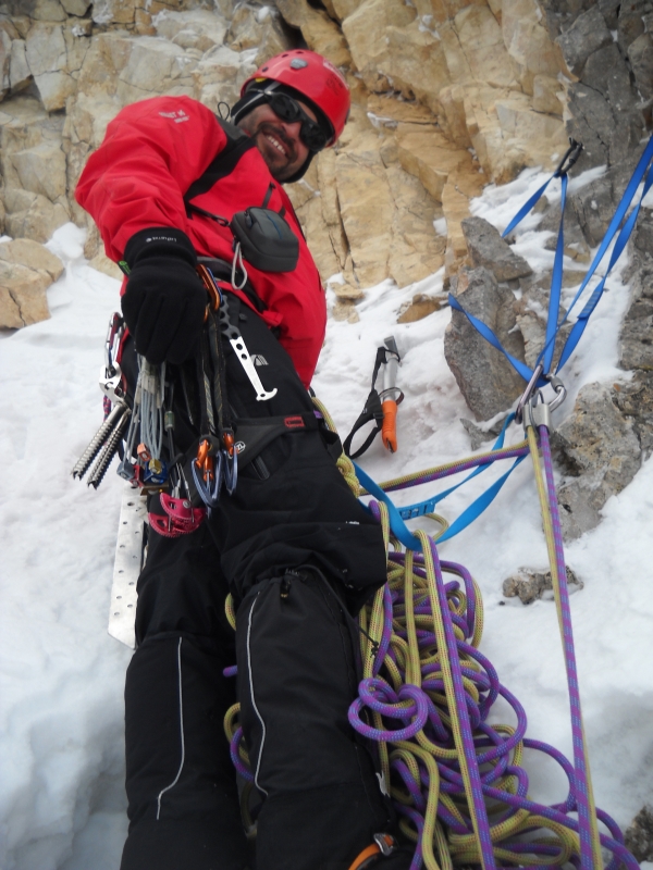 Serkan Vahşi Keşiş istasyonda