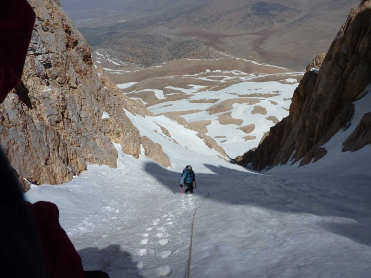 Bir saatlik esas kulvar çıkışımızın sonlarına yaklaşırken ortam yeniden daralıyor.