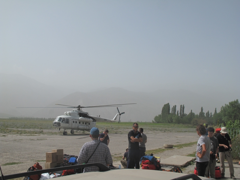 Jirgatol'den ana kampa uçuş