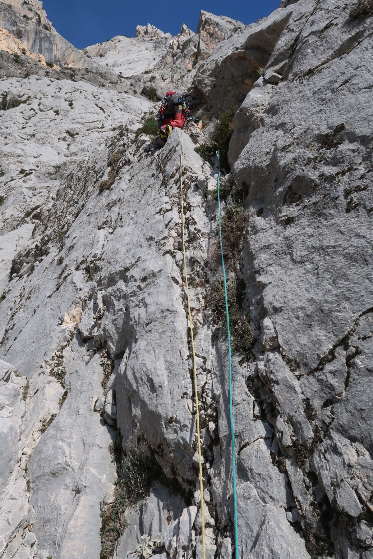 2.ip boyu girişindeki emniyetsiz yüzey