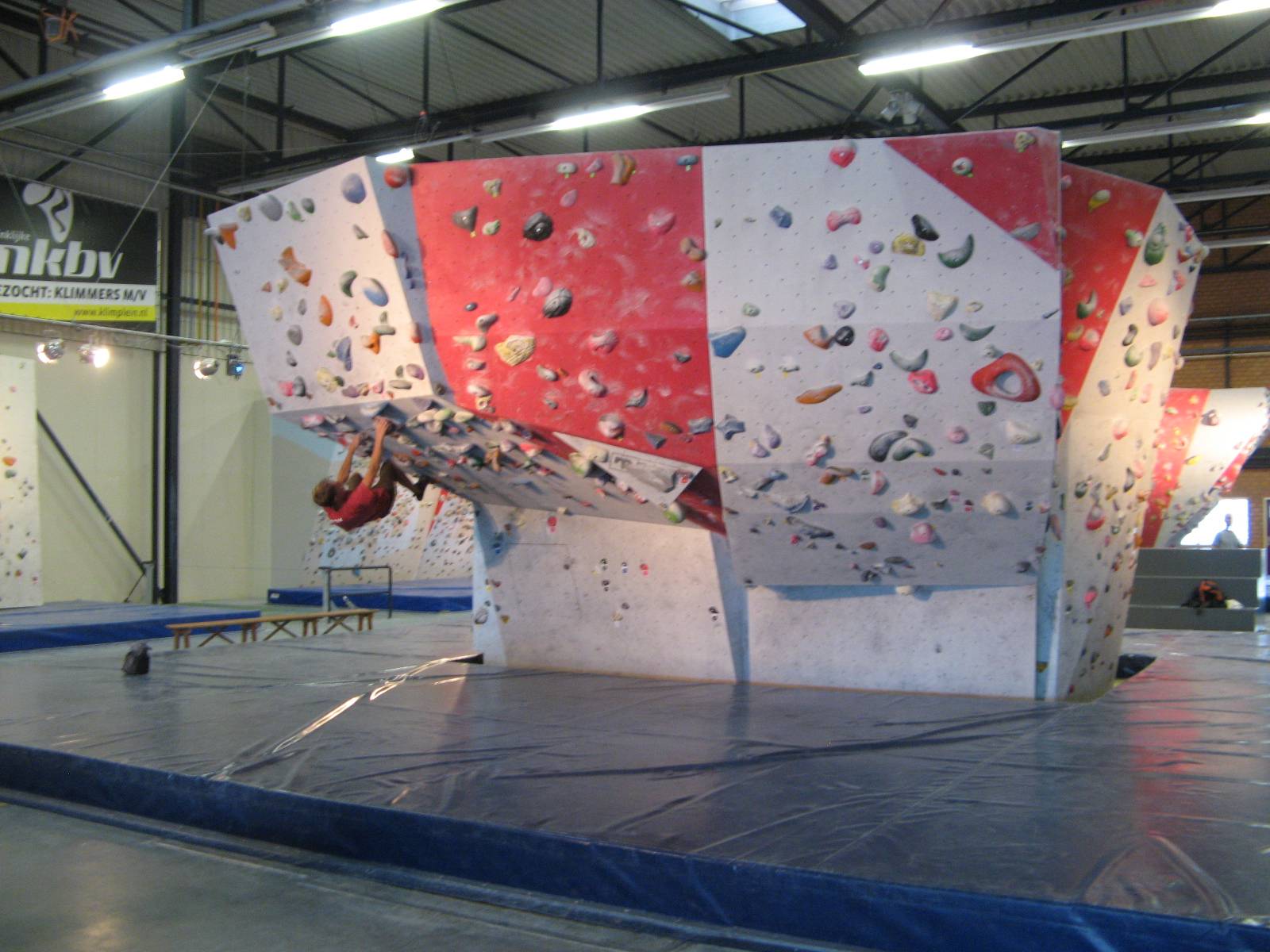 Duvarda çalışanlar